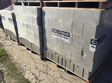 How many concrete blocks on a pallet - Reference No. 401000100. 4x8x16 Regular Block is a standard concrete masonry unit (CMU) that exceeds ASTM C90 standard specifications in all weight classifications. Contact your Best Block representative for special requests and additional options. Available in medium, normal, and light-weight varieties. Competively priced and produced locally. 